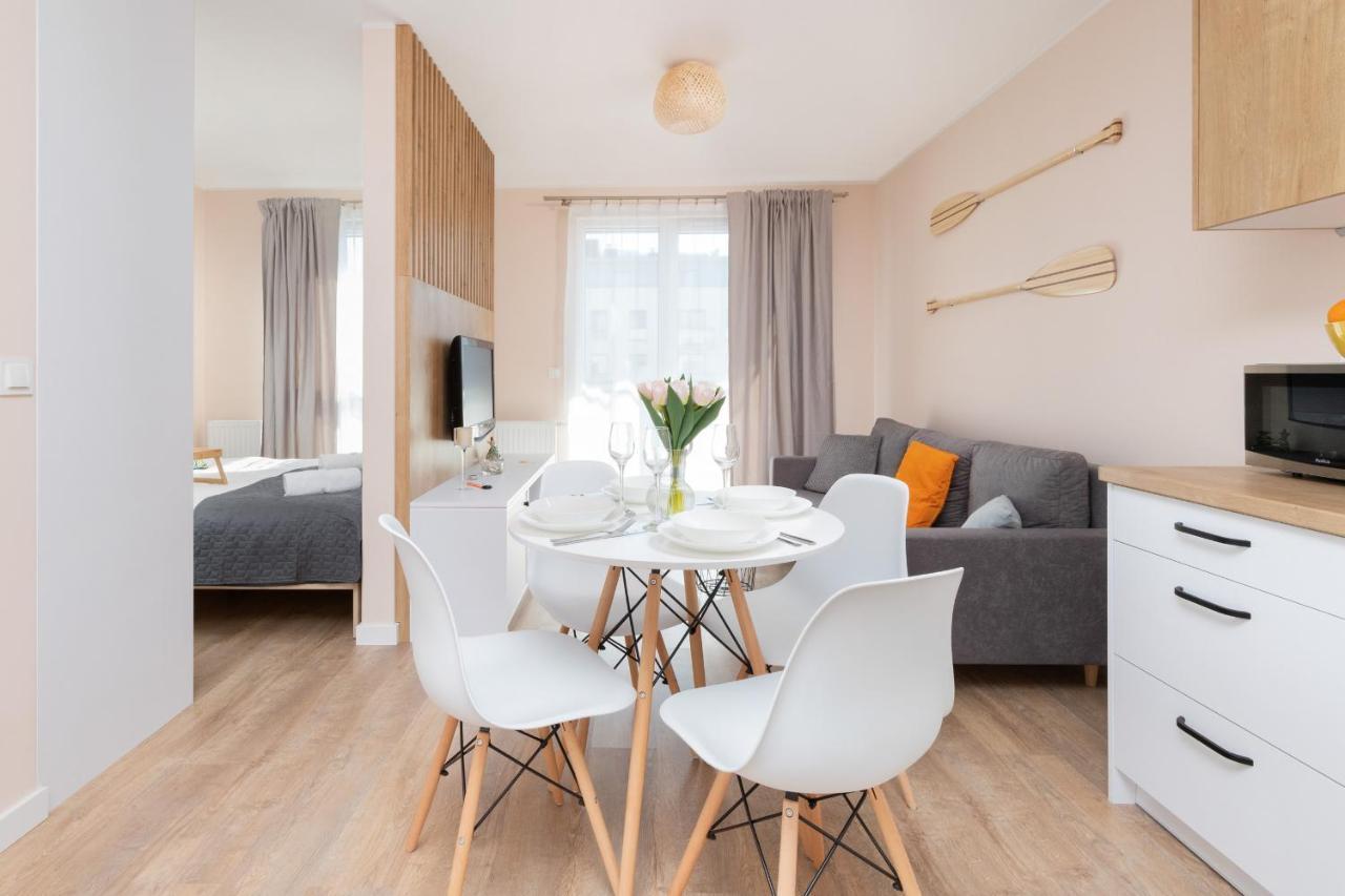 Osiedle Latarnikow Apartment With Parking Gdansk By Noclegi Renters Bagian luar foto