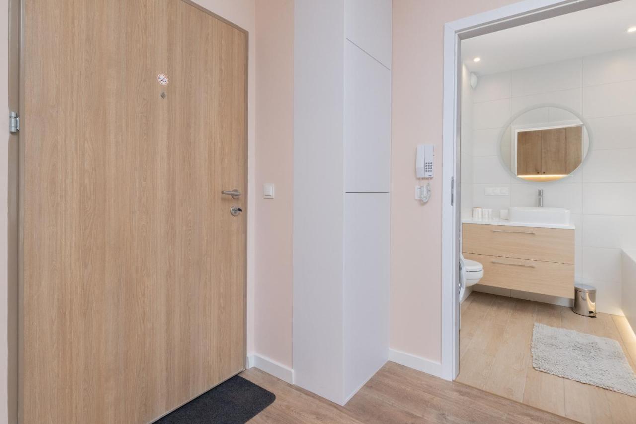 Osiedle Latarnikow Apartment With Parking Gdansk By Noclegi Renters Bagian luar foto